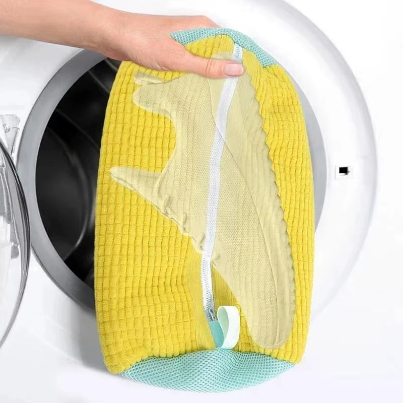 Durable Reusable Shoe Washing Bag for Sneakers - 1-2 Pieces, Yellow and Blue, Zippered, Washing Machine Safe, Protects Shoes During Laundry